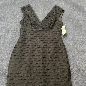 London Times Dress Womens 8P Black Textured Sheath Sleeveless V Neck Petite